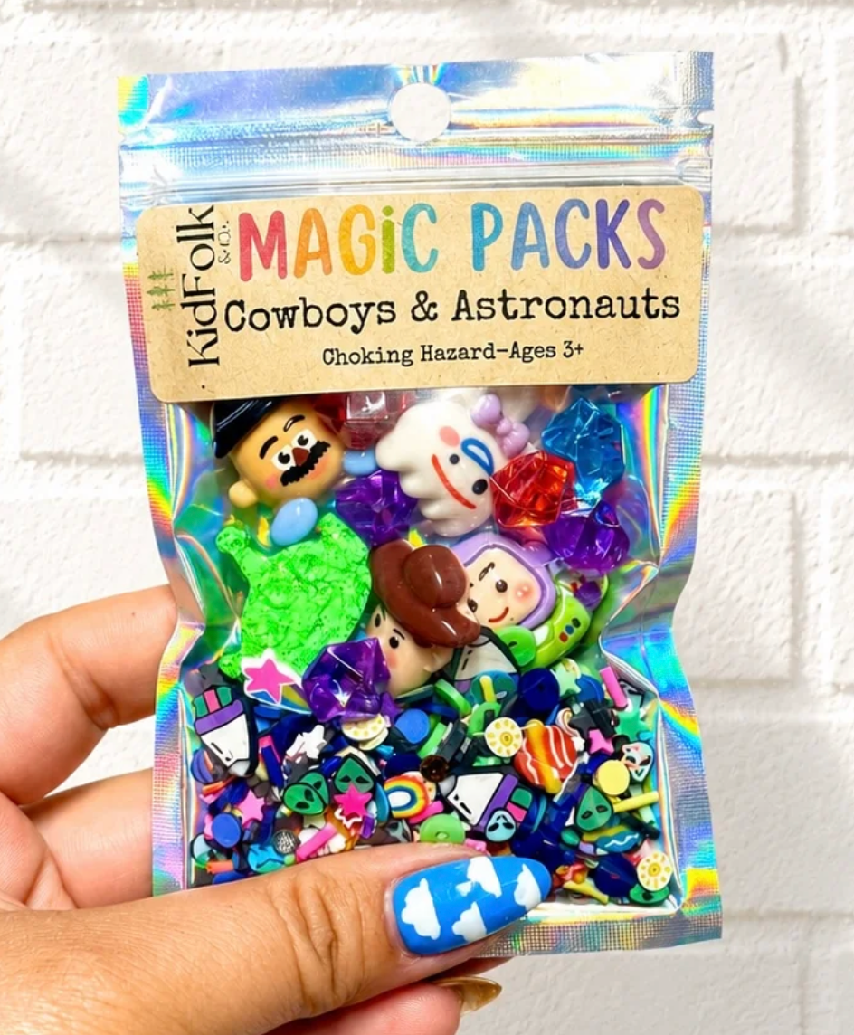 KIDFOLK & CO MAGIC PACKS COWBOYS & ASTRONAUTS