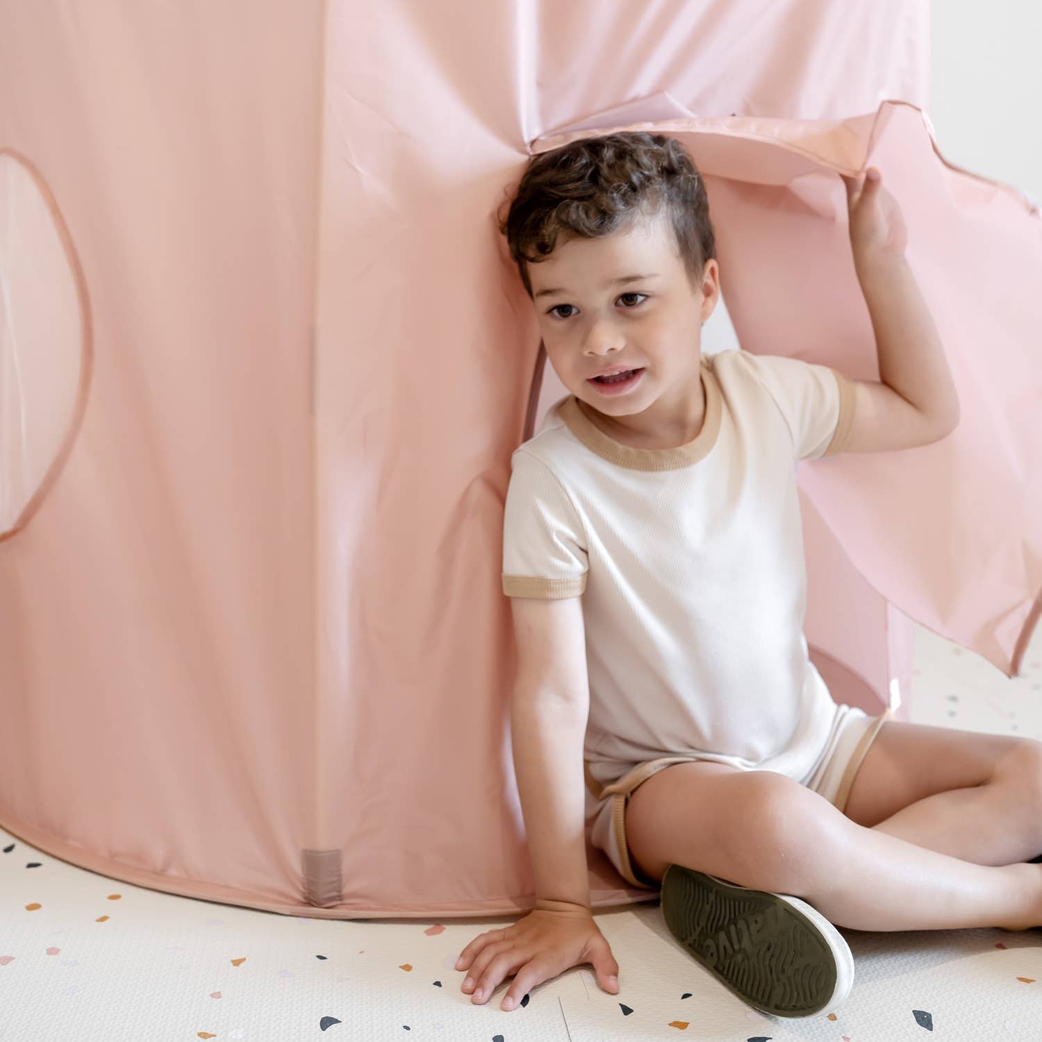 3 Sprouts Kids Play Tent Castle with Recycled Fabric - Beige