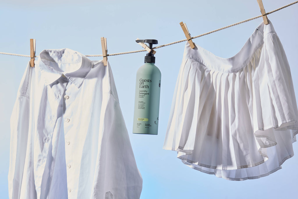 Guests on Earth - Laundry Detergent: Green Hinoki