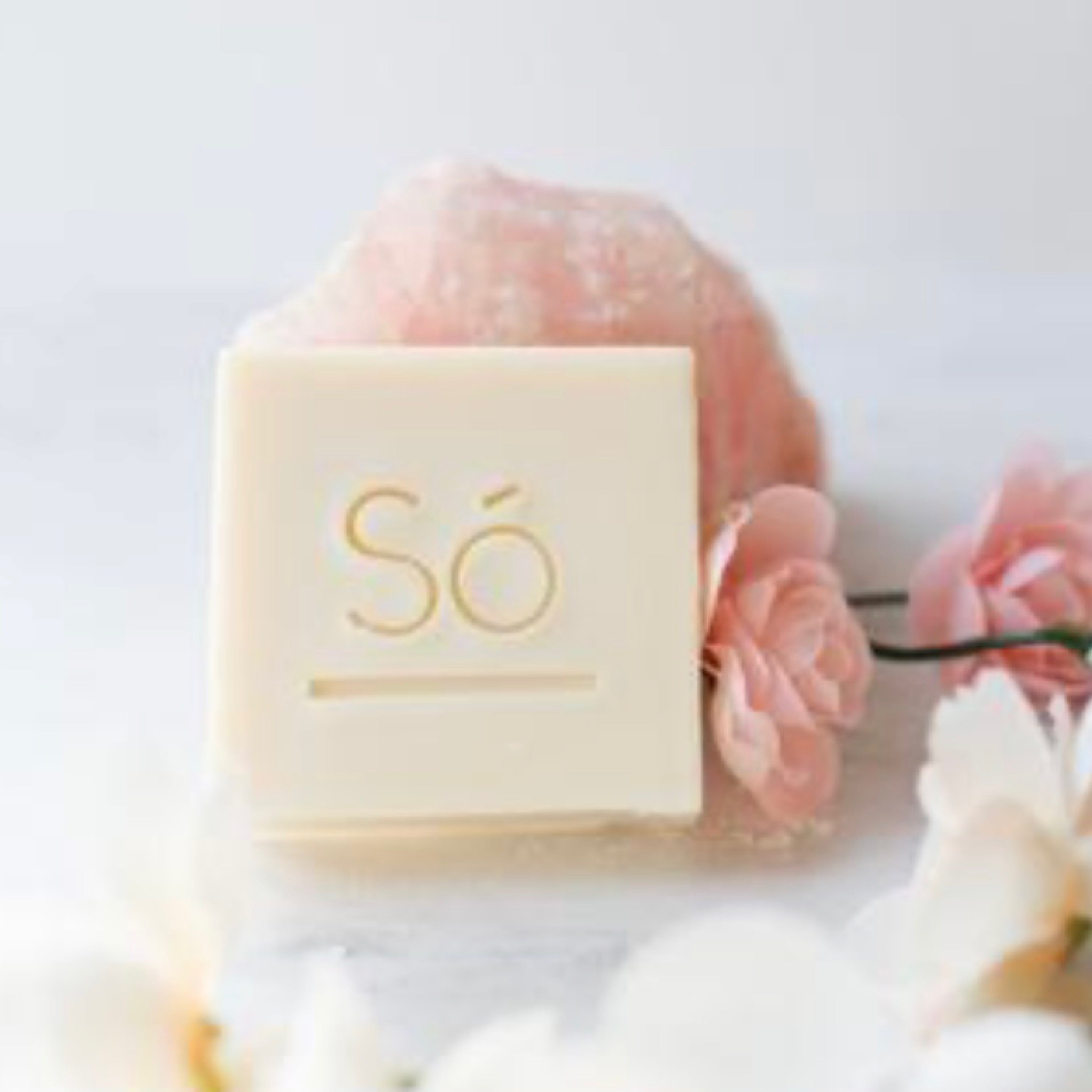 Só Luxury Gentle Cleansing Bar (65 g)