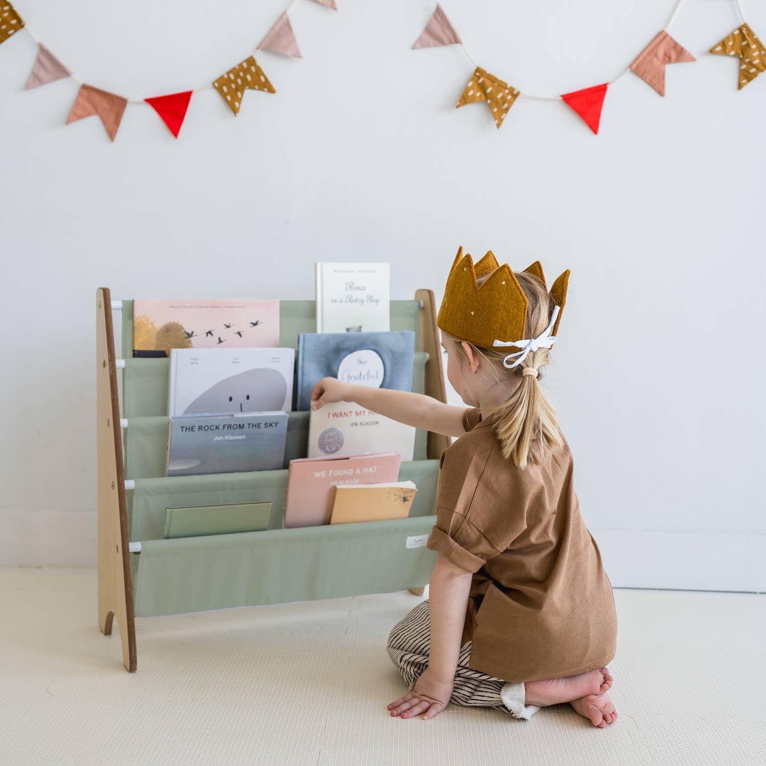 3 Sprouts Kids Bookshelf with Recycled Fabric - Beige