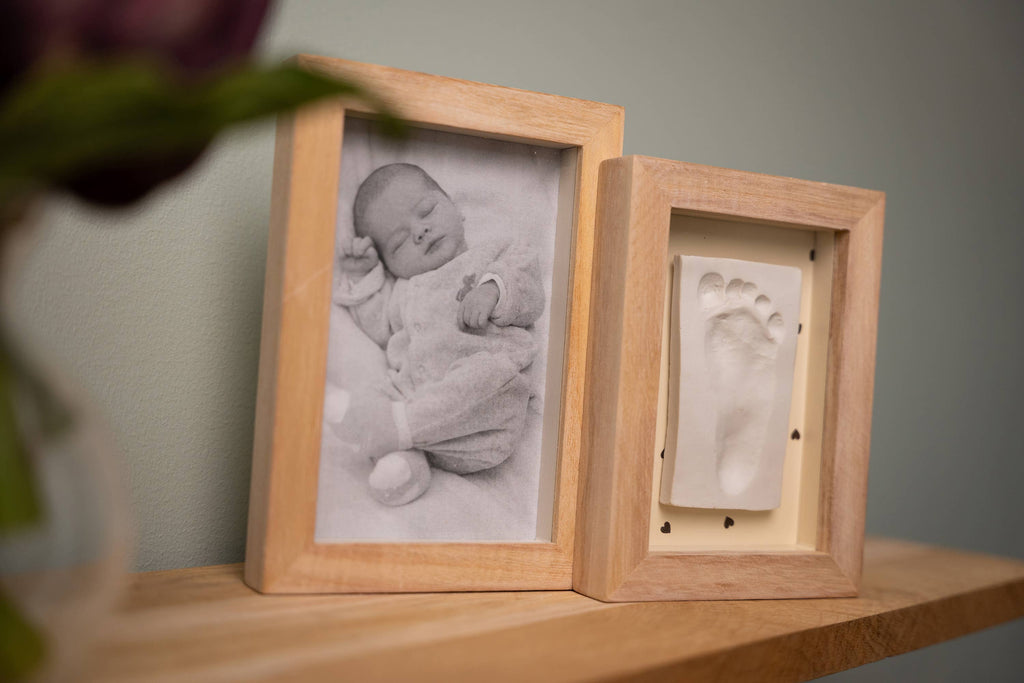 Petit Artichaut Duo Frame - Pretty Hearts Baby Imprint Frame