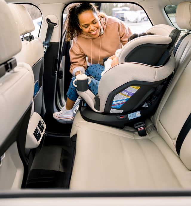 Maxi Cosi Andi 360° Rotating All-in-One Convertible Car Seat Authentic Black - Online Exclusive