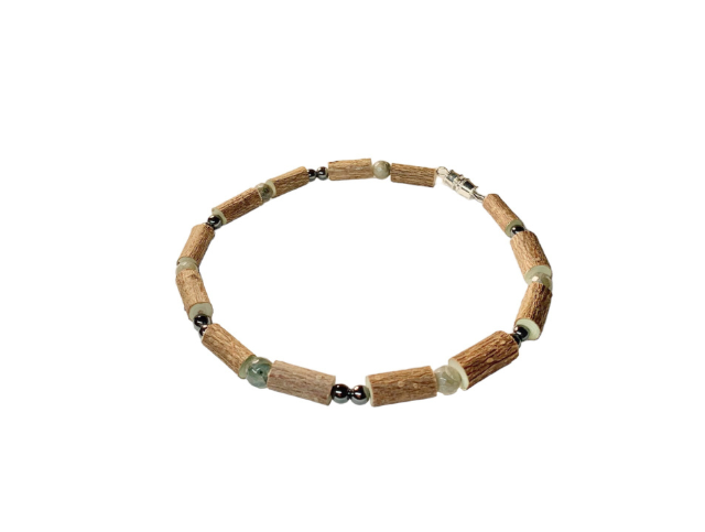 Hazelwood and Laboradite Necklace: 16”